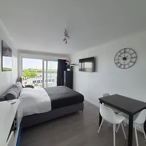  Apartment Julian